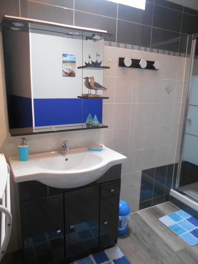 Gite De La Huberderie Quettehou Экстерьер фото